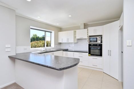 Photo of property in 15 Sycamore Close, Rangiora, 7400