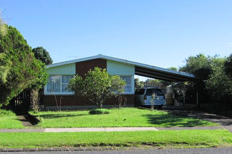 Photo of property in 51 Edgewater Drive, Pakuranga, Auckland, 2010