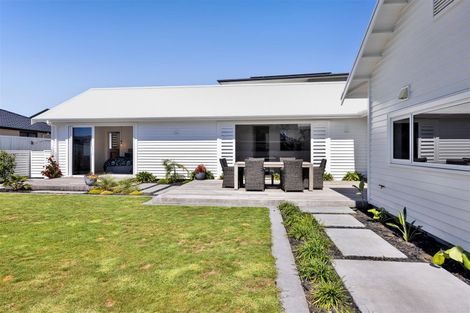 Photo of property in 30 Nadine Stanton Drive, Bell Block, New Plymouth, 4312