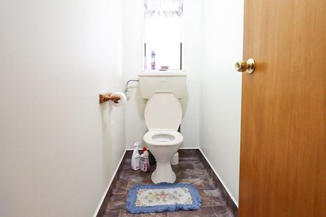 Photo of property in 15 Windsor Street, Dannevirke, 4930