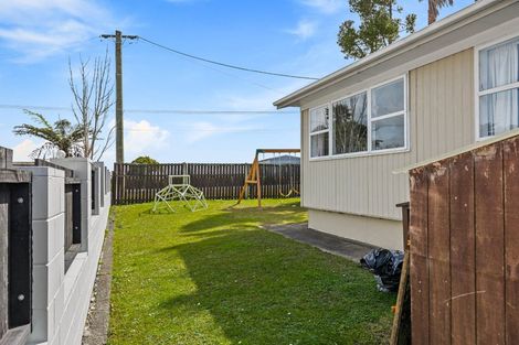 Photo of property in 83 Sunnyvale Road, Massey, Auckland, 0614