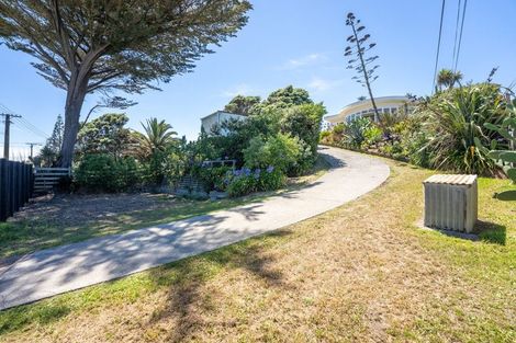 Photo of property in 28 Rodney Avenue, Te Horo Beach, Otaki, 5581