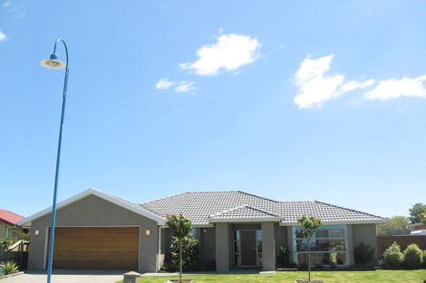 Photo of property in 17 Willowview Drive, Redwood, Christchurch, 8051