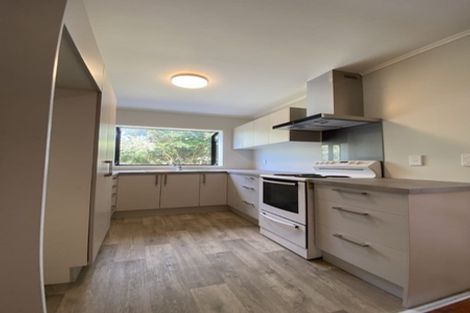 Photo of property in 56 Kahu Road, Paremata, Porirua, 5024