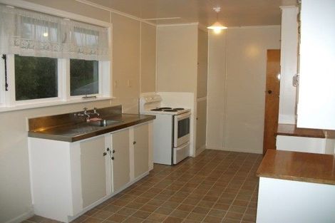 Photo of property in 6 Bartlett Grove, Tawa, Wellington, 5028