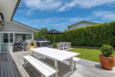 Photo of property in 3 Philip Place, Hillcrest, Auckland, 0627