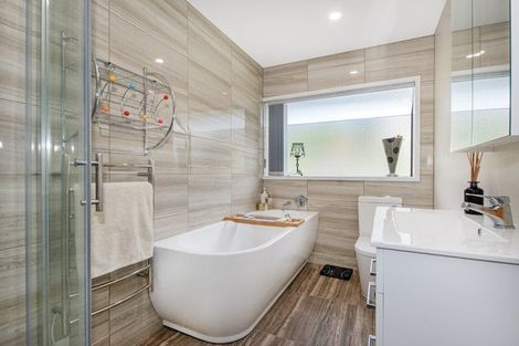 Photo of property in 9 Ngahere Drive, Horahora, Whangarei, 0110