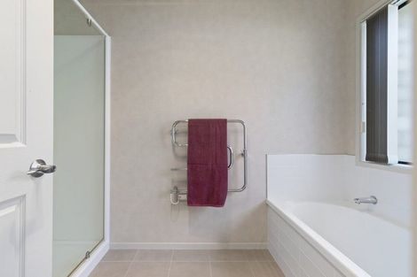 Photo of property in 54 Puriri Road, Pukekohe, 2120