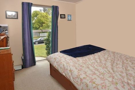 Photo of property in 15 Salamanca Road, Sunnynook, Auckland, 0620