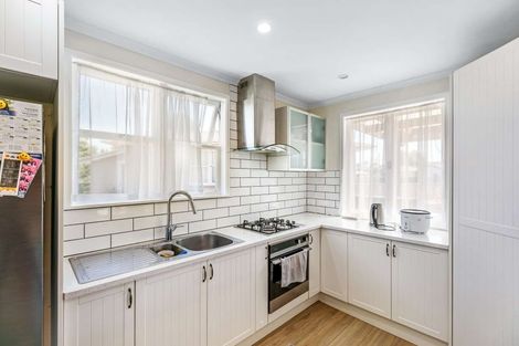 Photo of property in 1/1 Cooper Place, Papakura, 2110