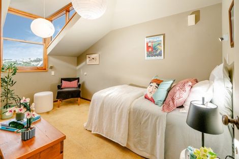 Photo of property in 16 Mariri Road, Kelburn, Wellington, 6012