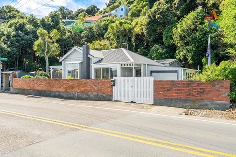 Photo of property in 409 Marine Drive, Mahina Bay, Lower Hutt, 5013