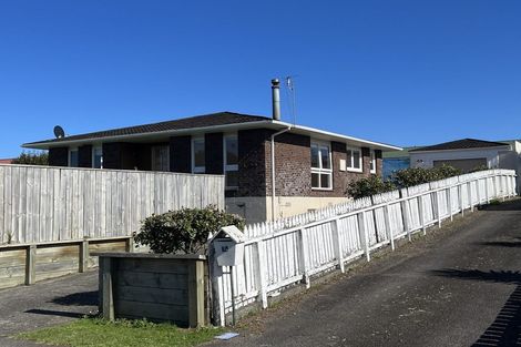 Photo of property in 7 Oleander Place, Bell Block, New Plymouth, 4312