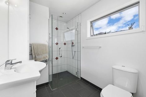 Photo of property in 23 Kennedy Crescent, Wanaka, 9305