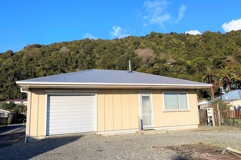 Photo of property in 13 Alexander Terrace, Greymouth, 7805