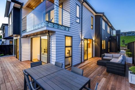 Photo of property in 19 Tawatawa Street, Long Bay, Auckland, 0630