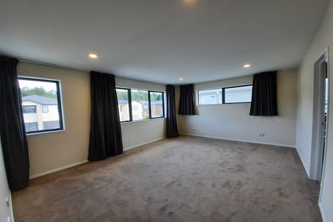 Photo of property in 11 Drumbuoy Drive, Flat Bush, Auckland, 2019
