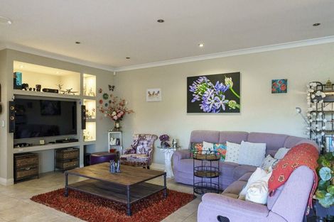 Photo of property in 33 Pinotage Drive, Greenmeadows, Napier, 4112