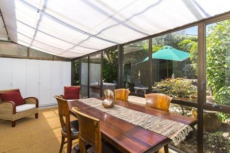 Photo of property in 255 Marine Parade, Eastbourne, Lower Hutt, 5013