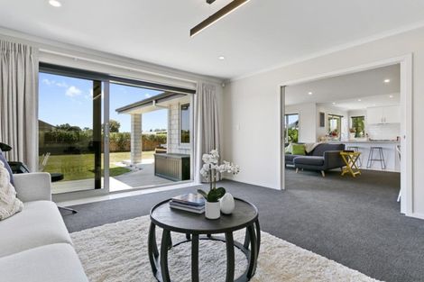 Photo of property in 2/1 Lowe Road, Rukuhia, Hamilton, 3282