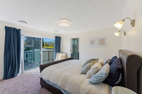 Photo of property in 10 Nimmo Avenue, Waikanae, 5036