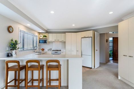 Photo of property in 12 Mohill Place, East Tamaki Heights, Auckland, 2016