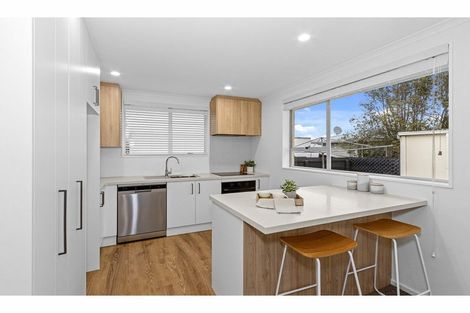 Photo of property in 2/163 Halswell Junction Road, Halswell, Christchurch, 8025