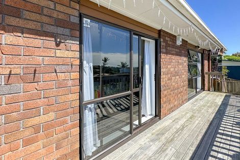 Photo of property in 1/1 Nigel Road, Browns Bay, Auckland, 0630