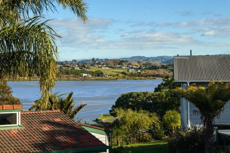 Photo of property in 4 Sunny Bay Road, Matua, Tauranga, 3110
