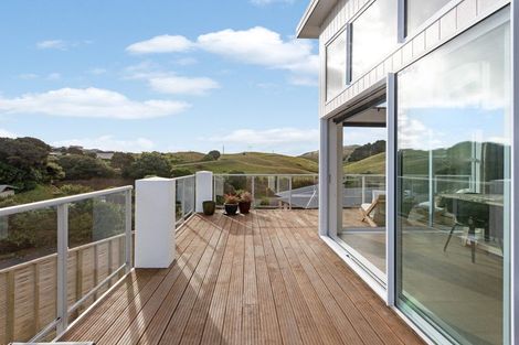 Photo of property in 61 Saint Ives Drive, Camborne, Porirua, 5026