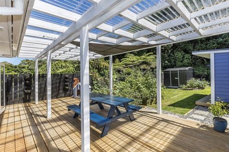 Photo of property in 65 Airlie Road, Plimmerton, Porirua, 5026