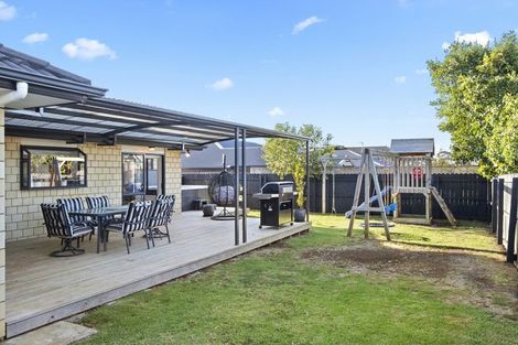 Photo of property in 16 Thomas Moore Place, Pukekohe, 2120