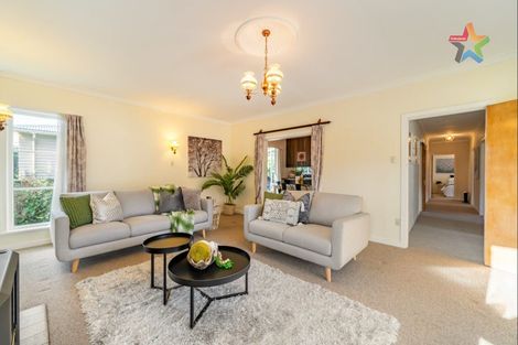 Photo of property in 224 Eastern Hutt Road, Stokes Valley, Lower Hutt, 5019