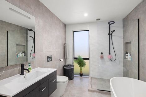 Photo of property in 5 Remutaka Lane, Carterton, 5713
