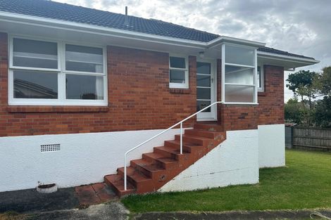 Photo of property in 2/18a Fenwick Avenue, Milford, Auckland, 0620