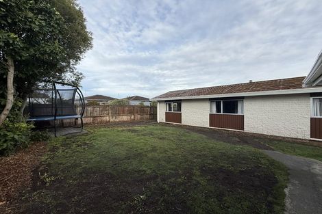 Photo of property in 6 Royal Park Drive, Parklands, Christchurch, 8083