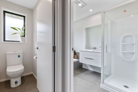 Photo of property in 52 Fernbrook Drive, Hurworth, New Plymouth, 4310