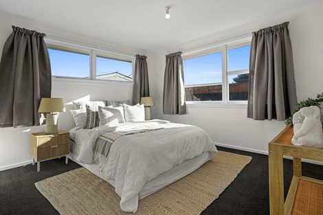 Photo of property in 5 Shamrock Place, Halswell, Christchurch, 8025