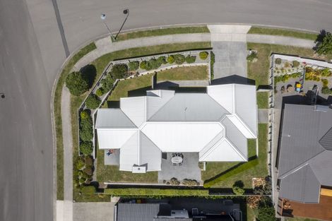 Photo of property in 2 Pacific View, Whitby, Porirua, 5024