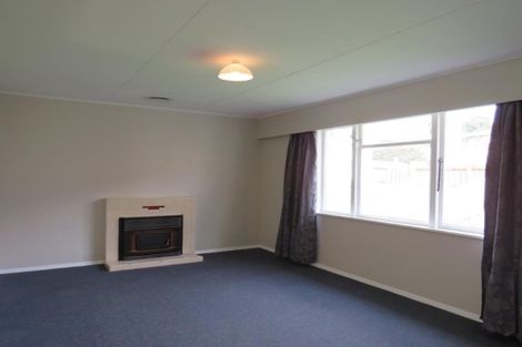 Photo of property in 27 York Place, Cannons Creek, Porirua, 5024