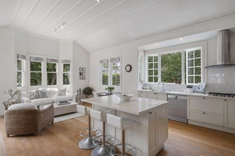 Photo of property in 79 Hinemoa Street, Birkenhead, Auckland, 0626