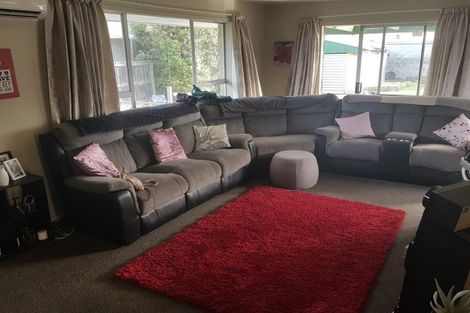 Photo of property in 6 Queenspark Drive, Parklands, Christchurch, 8083