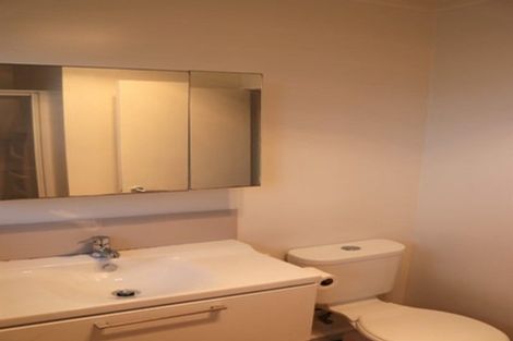 Photo of property in 15 Caen Road, Panmure, Auckland, 1072