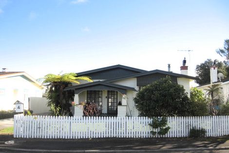 Photo of property in 4 Andrew Street, Marewa, Napier, 4110