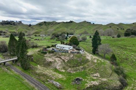 Photo of property in 15 Kokopuiti Road, Tokirima, Taumarunui, 3991