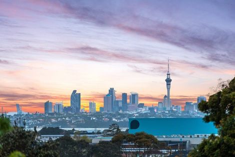 Photo of property in 7 Helena Street, Massey, Auckland, 0614