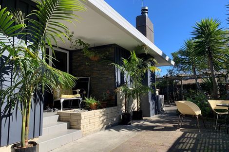 Photo of property in 5 Tirimoana Place, Te Awanga, 4102