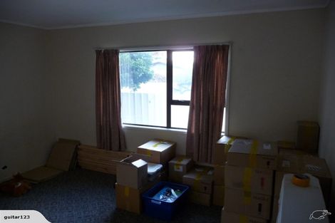 Photo of property in 2/10 Burundi Avenue, Clendon Park, Auckland, 2103