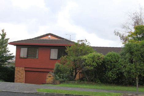 Photo of property in 36 Lexington Drive, Botany Downs, Auckland, 2010