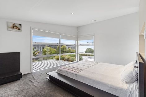 Photo of property in 10 Churchill Road, Cockle Bay, Auckland, 2014